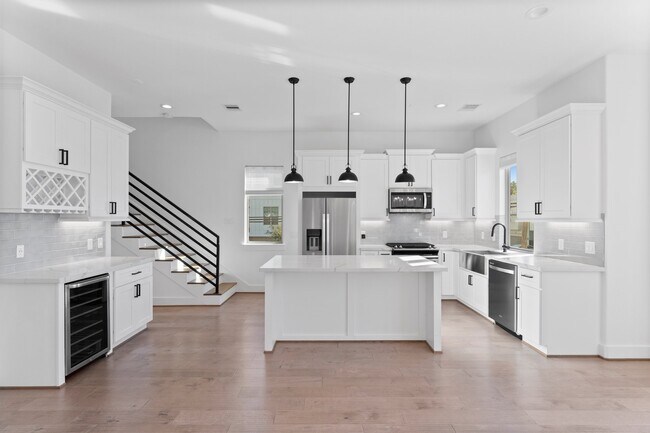 Building Photo - 1602 Chestnut St