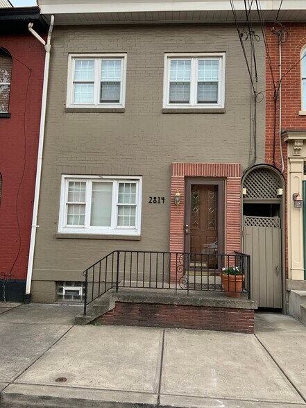 Primary Photo - 2814 Sarah St