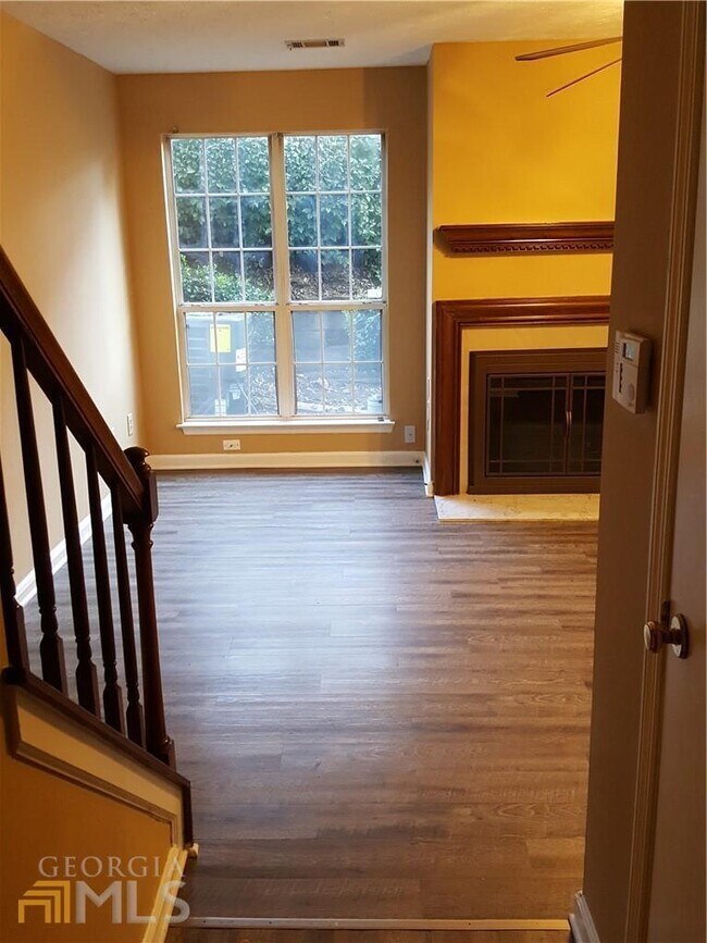Building Photo - 818 Wuthering Way