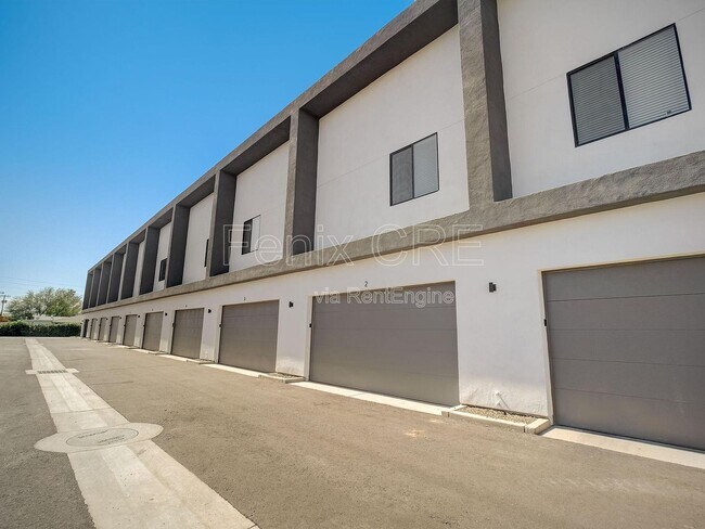 Building Photo - 775 W Coolidge St