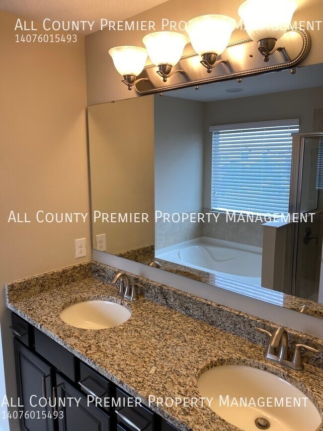 Building Photo - 2079 Bent Grass Ave