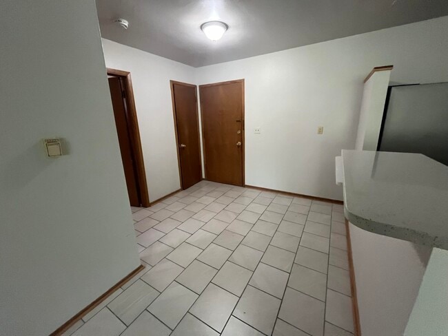 Building Photo - 3811 S 35th St