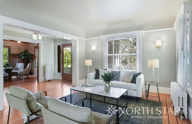 Building Photo - Live in a National Historic Home