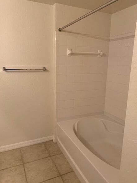 Building Photo - 549 SE Prescott Pl