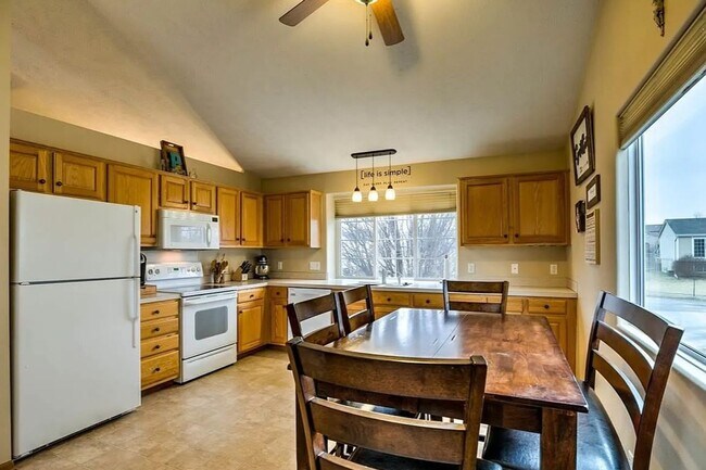Building Photo - 4303 N 169th St