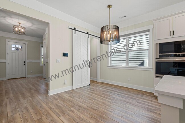 Building Photo - 1109 Masefield Ave