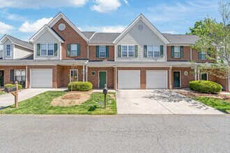 Building Photo - Gated Community in S. Charlotte