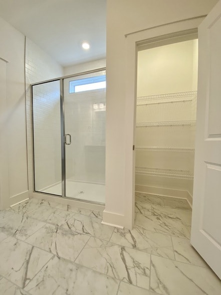 Building Photo - 647 Conifer Dr