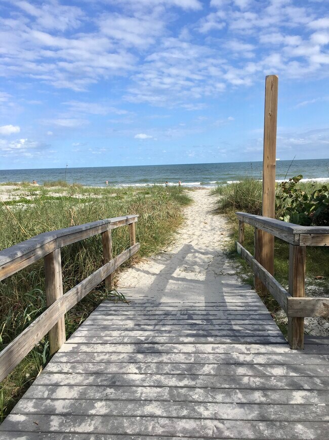 Building Photo - 299 E Central Blvd