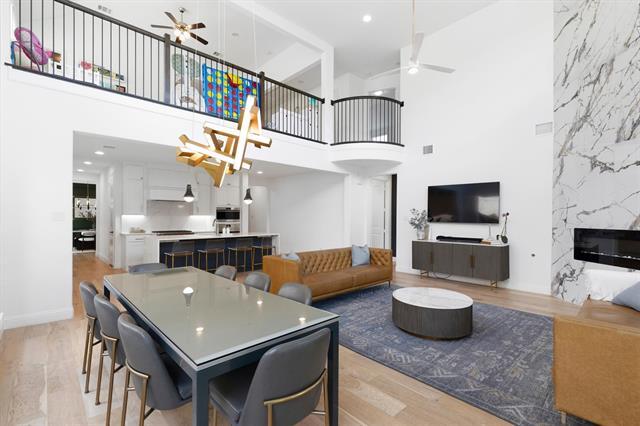 Building Photo - 10720 Canoe Dr