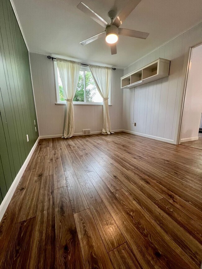 Building Photo - Stunning Single Family Home in King of Pru...