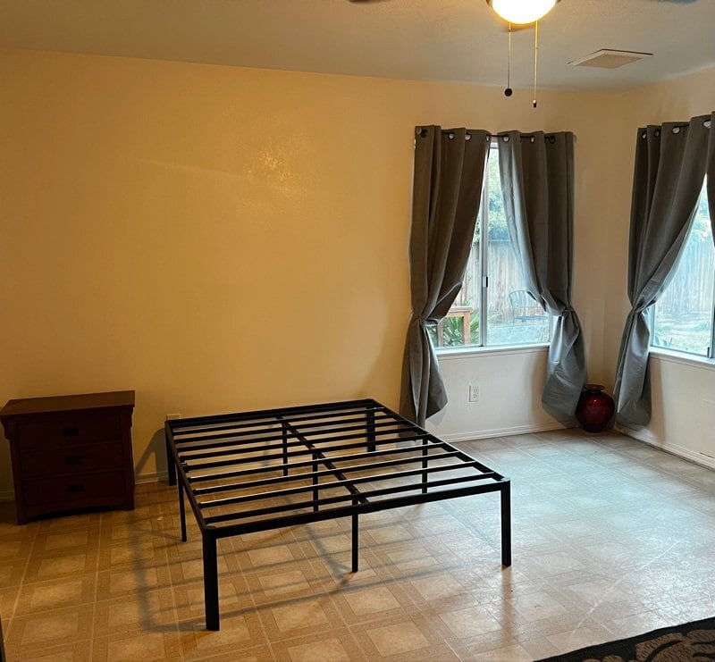 Building Photo - 3 S County Center Dr