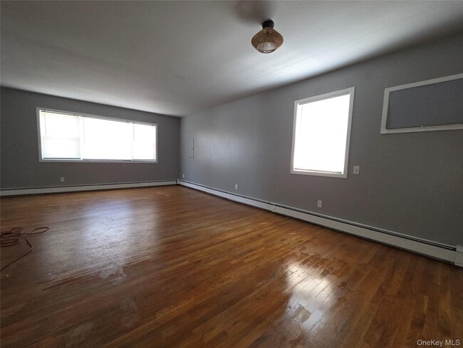 Building Photo - 657 N Delaware Ave