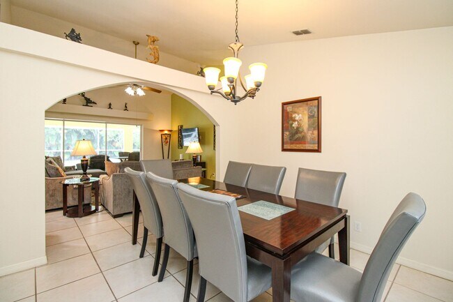 Building Photo - ** 4 BED-3 BATH PRIVATE SINGLE FAMILY POOL...