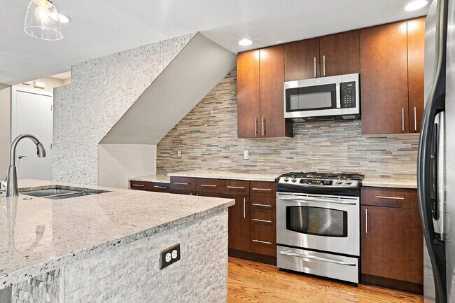 Building Photo - $4,015.95 with $300 Off The First Month's Rent, 3 Beds - 3.5 Baths, Single-Family Home in Denver ...