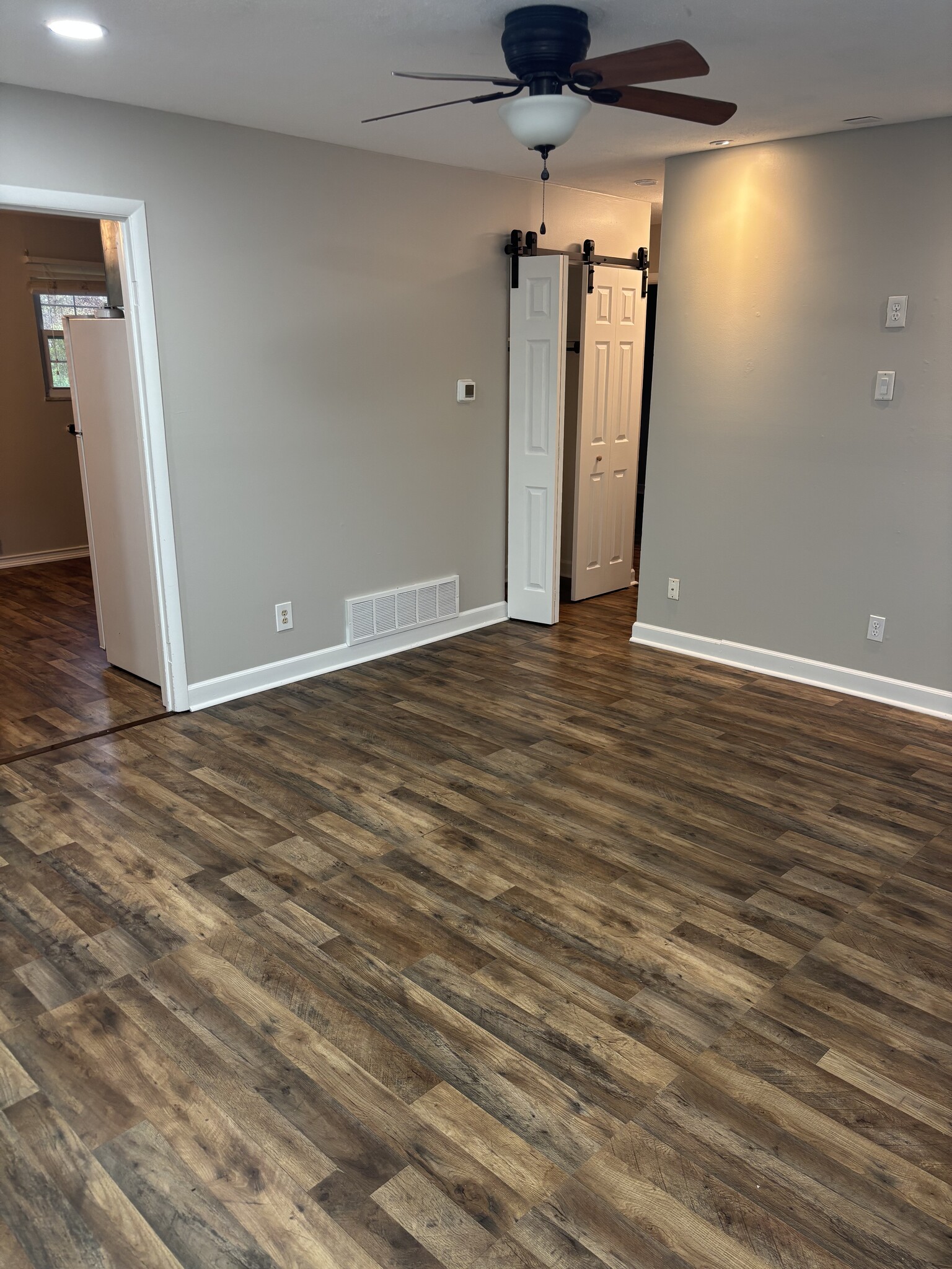 Building Photo - 1602 Vilardo Ln