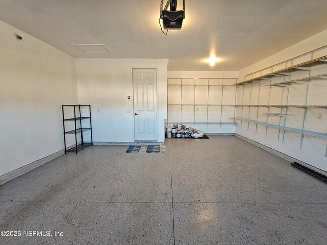 Building Photo - 1876 Amberly Dr