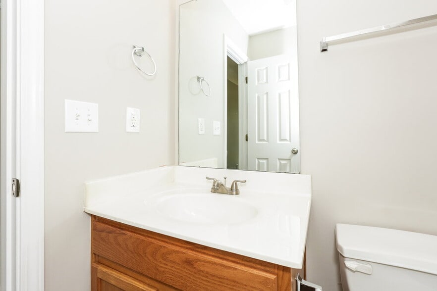 Building Photo - 1424 Jabbok Pl NW