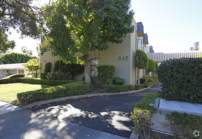 Primary Photo - 545 Los Robles Ave