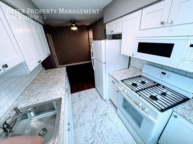 Building Photo - 6155 N 11th St