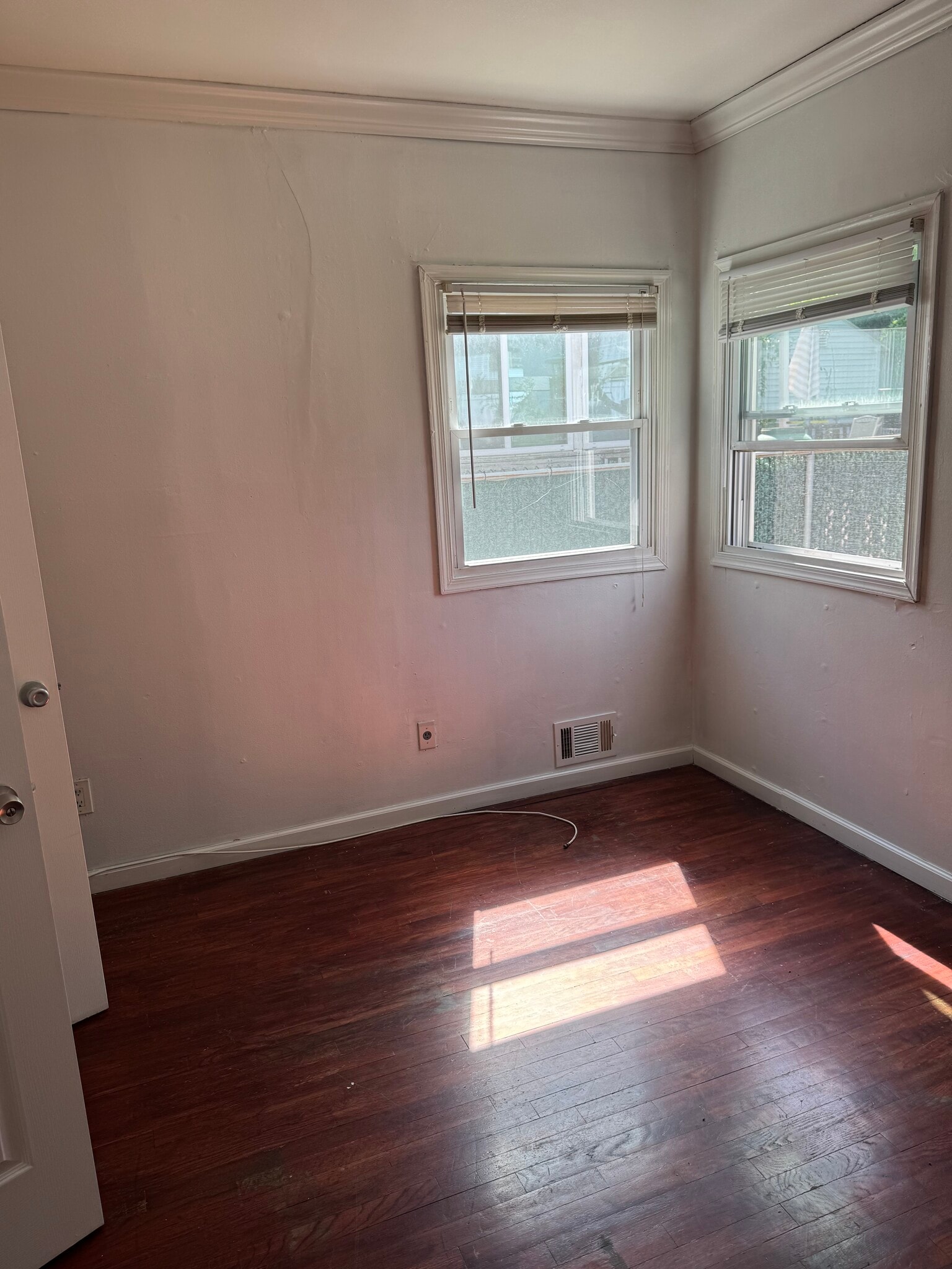 Building Photo - 656 S Gannon Ave