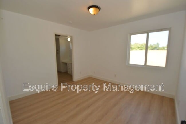 Building Photo - 13515 W Telegraph Rd