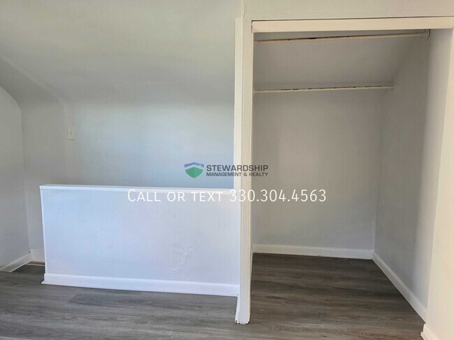 Building Photo - 2849 Trenton Rd