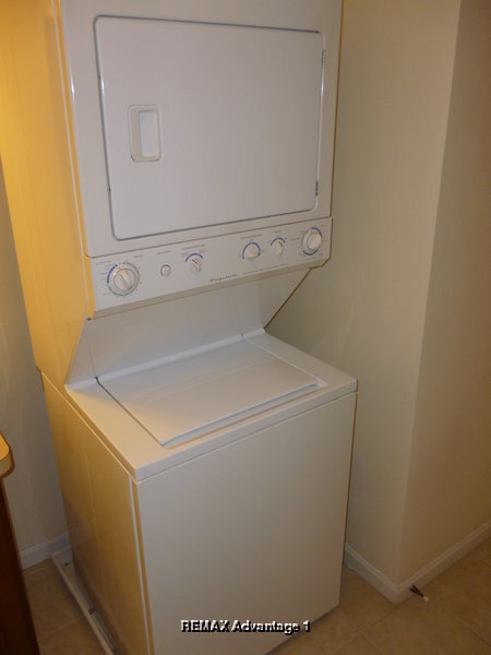 Building Photo - 50 Adams St