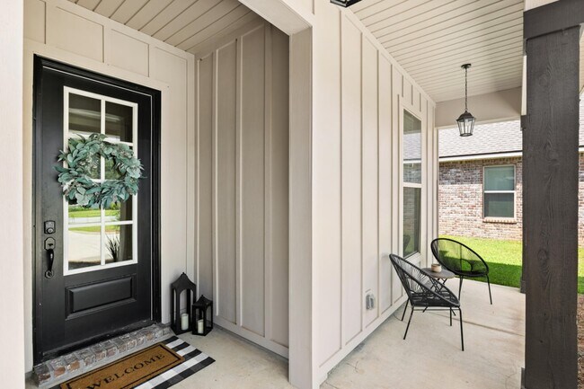 Building Photo - 212 Blaze Blvd