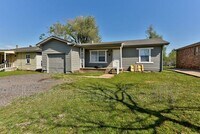 Building Photo - 1409 SE 41st St