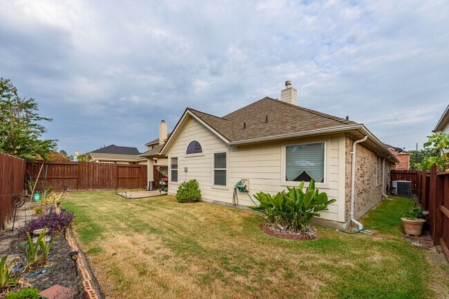 Building Photo - 8306 Calico Canyon Dr
