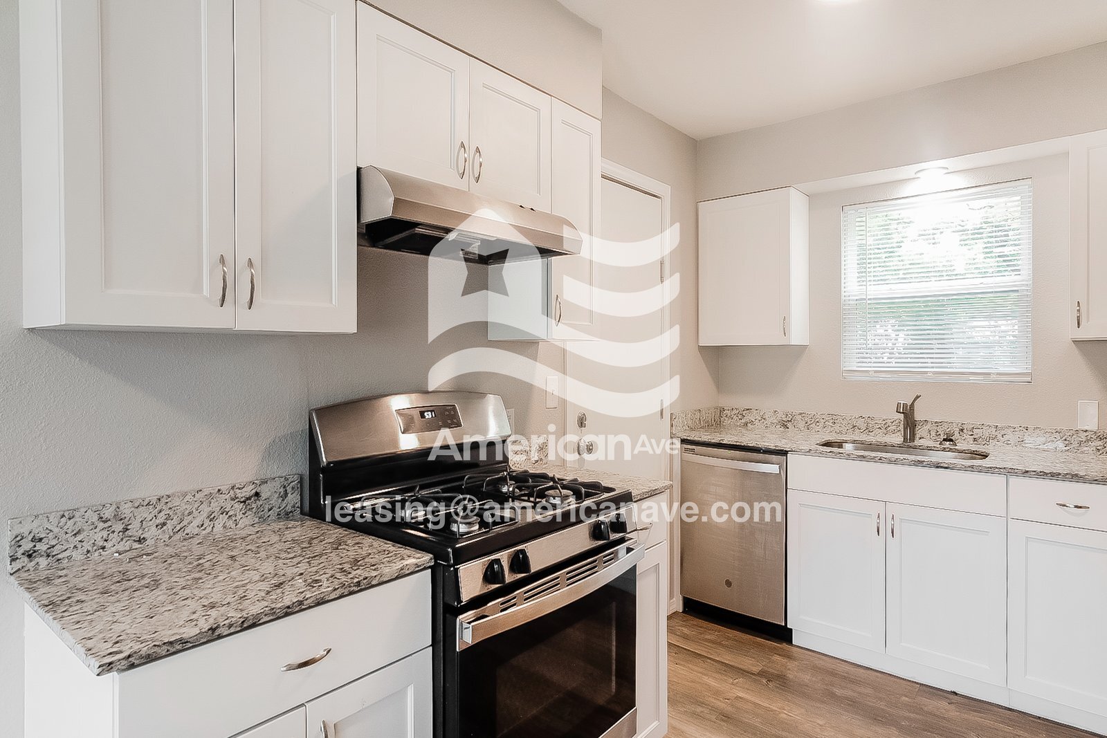 Building Photo - 143 W 50th Pl N