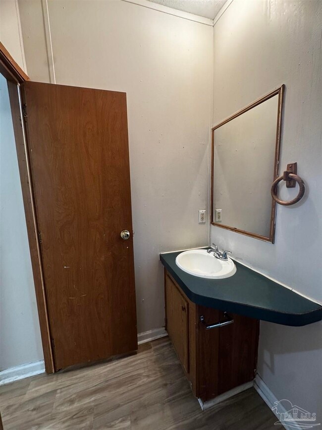 Building Photo - 4409 Gatewood Ln