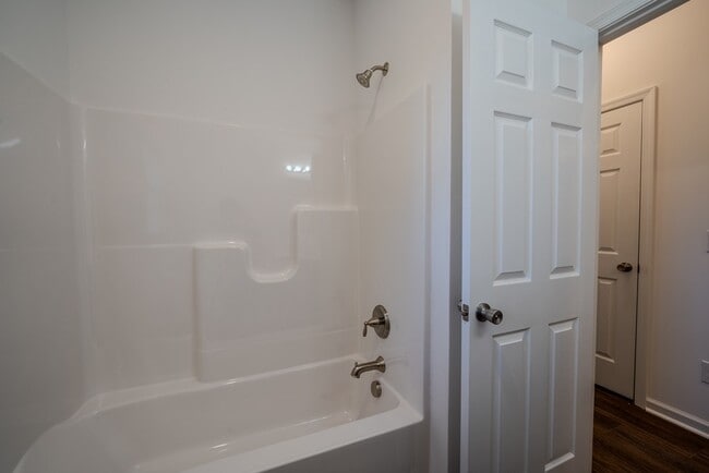 Building Photo - 37425 Mutiny Dr