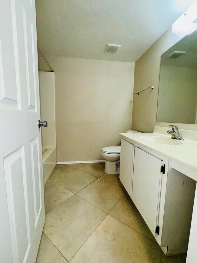 Building Photo - 1708 Palm Beach Trace Dr