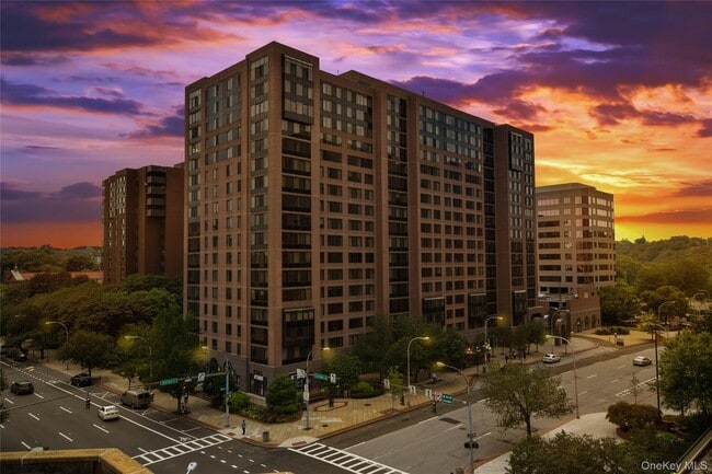 Building Photo - 4 Martine Ave