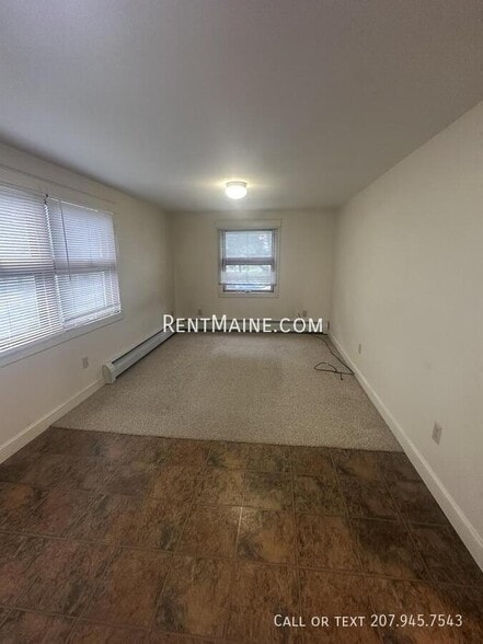Building Photo - 557 Riverside Dr