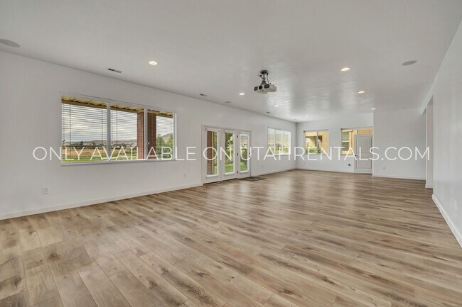 Building Photo - 2979 Desert Forest Ln