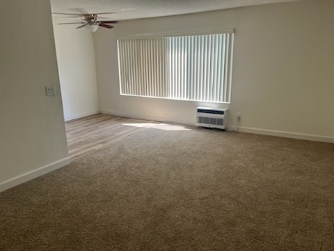 Building Photo - Villa Capri Apartment *1 Month Free*