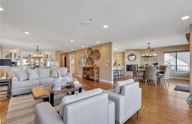 Building Photo - 115 Boca De La Playa