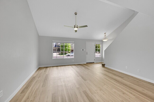Building Photo - $2,550 - 3 Bed, 2.5 Bath Home in Fredrick ...