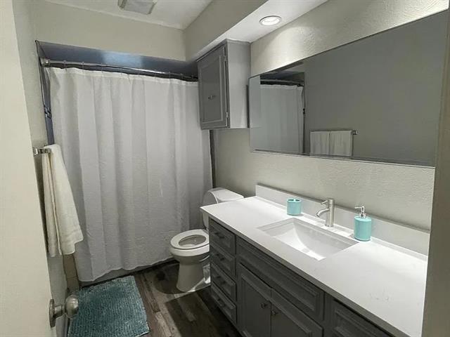 Building Photo - 3701 W Rochelle Rd