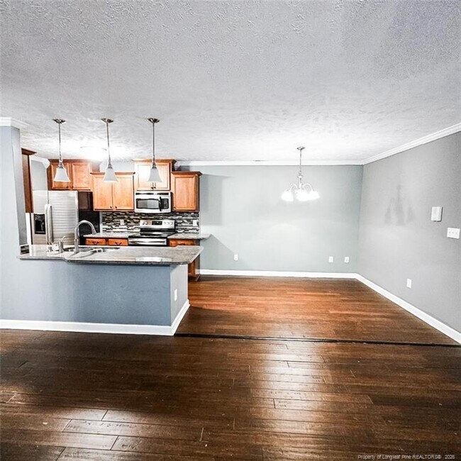 Building Photo - 1750 Renwick Dr