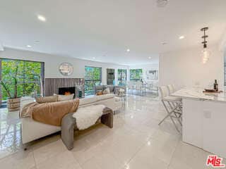 Building Photo - 1133 5th St