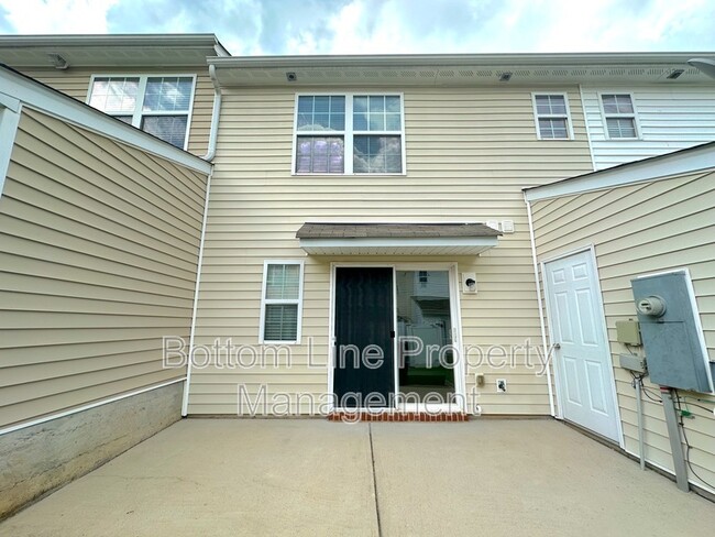 Building Photo - 11115 Derryrush Ave