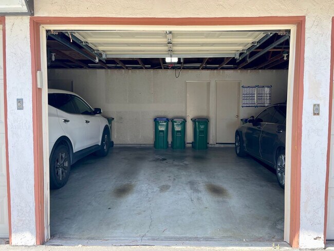 Building Photo - Upper Level Condo in The Villas of Calavera Hills!