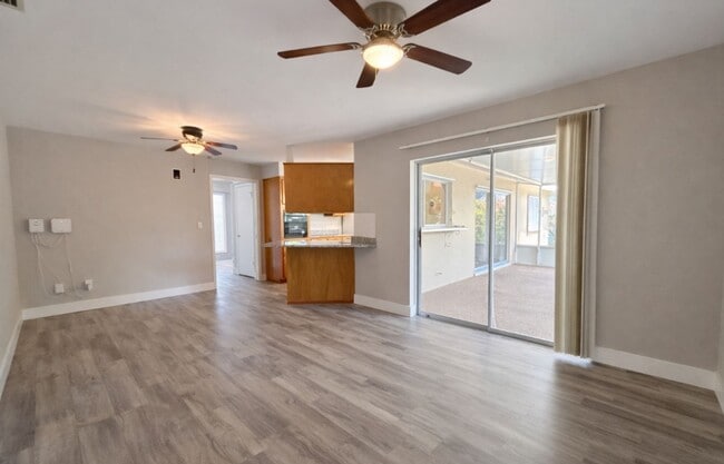 Building Photo - Newly Renovated 3 Bed / 2 Bath Single-Family Home with 2-Car Garage