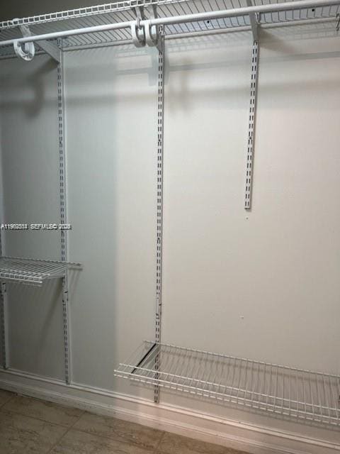 Building Photo - 9235 Lagoon Pl