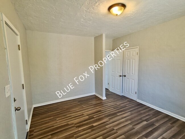 Building Photo - 4124 E 1st St