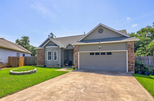 Building Photo - 709 Sapling Cove